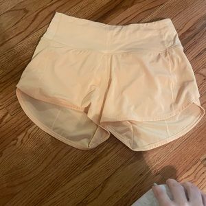 Lululemon HR speed up shorts 4 inch size 6